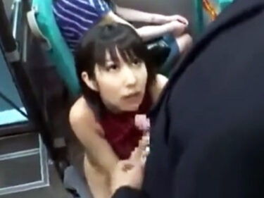 痴漢されて感じちゃったお姉さんが車内でハメってお掃除フェラまでｗ